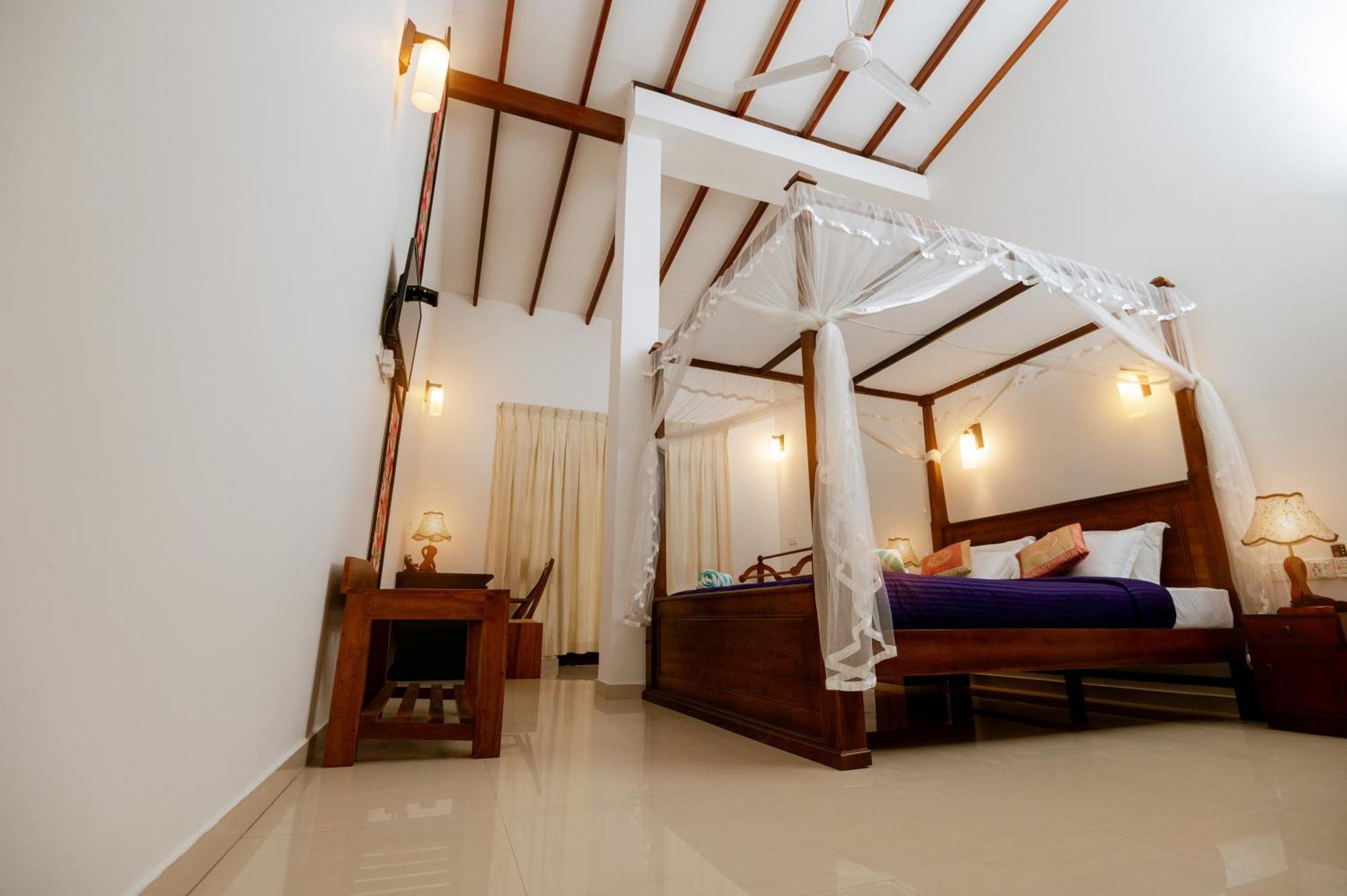 Prince Beach Hotel Bentota Bagian luar foto