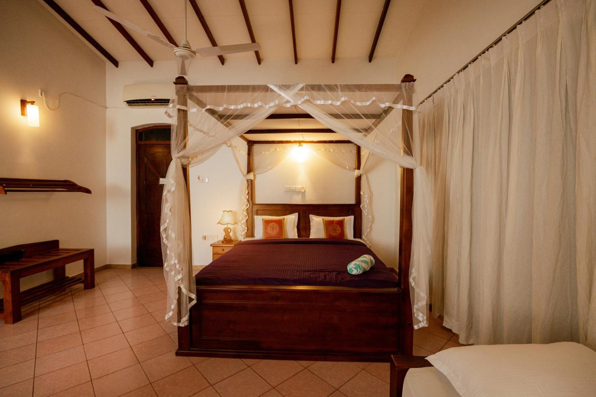 Prince Beach Hotel Bentota Bagian luar foto