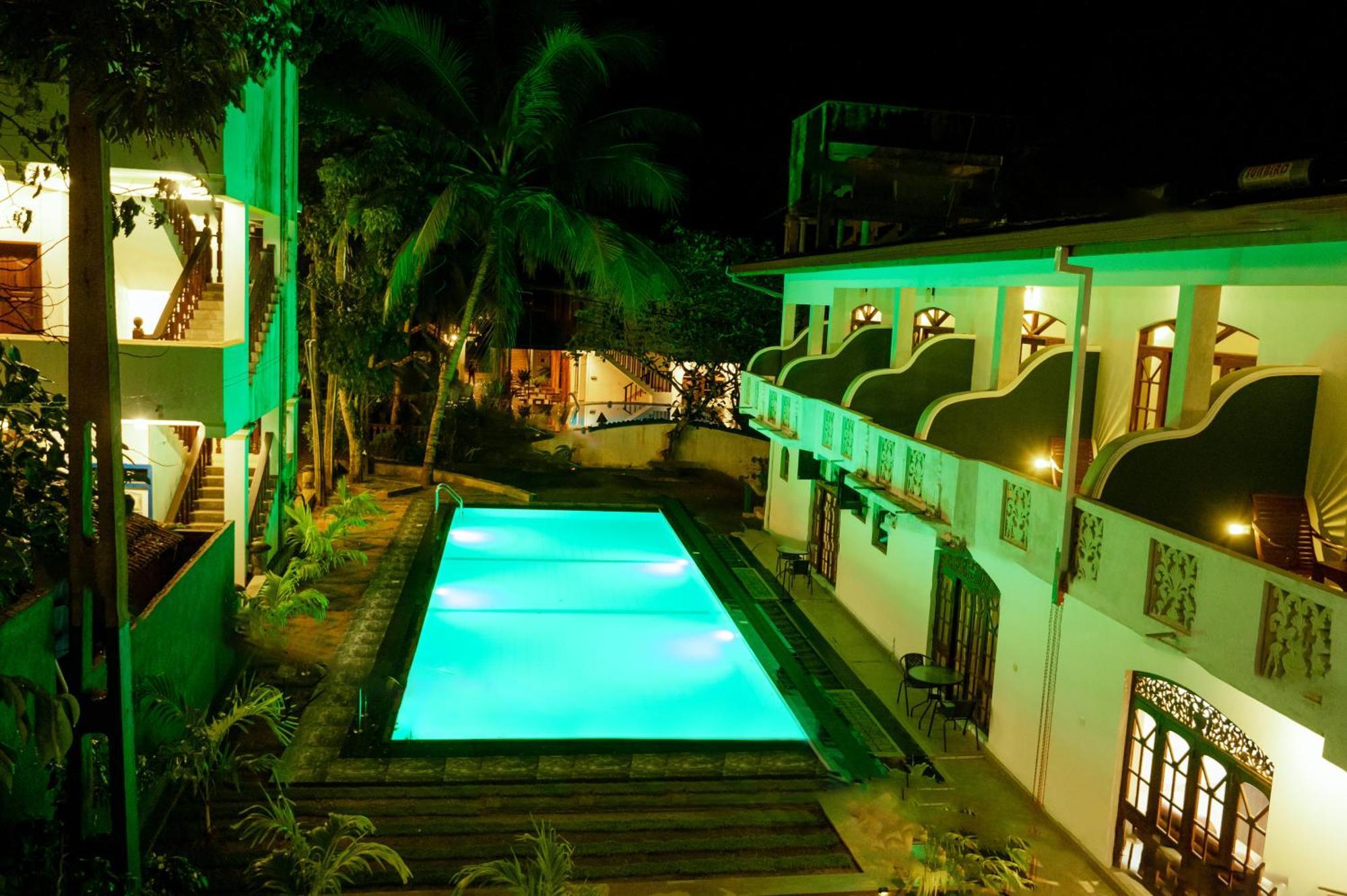 Prince Beach Hotel Bentota Bagian luar foto