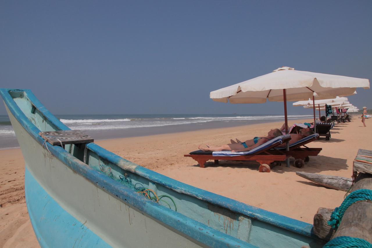 Prince Beach Hotel Bentota Bagian luar foto