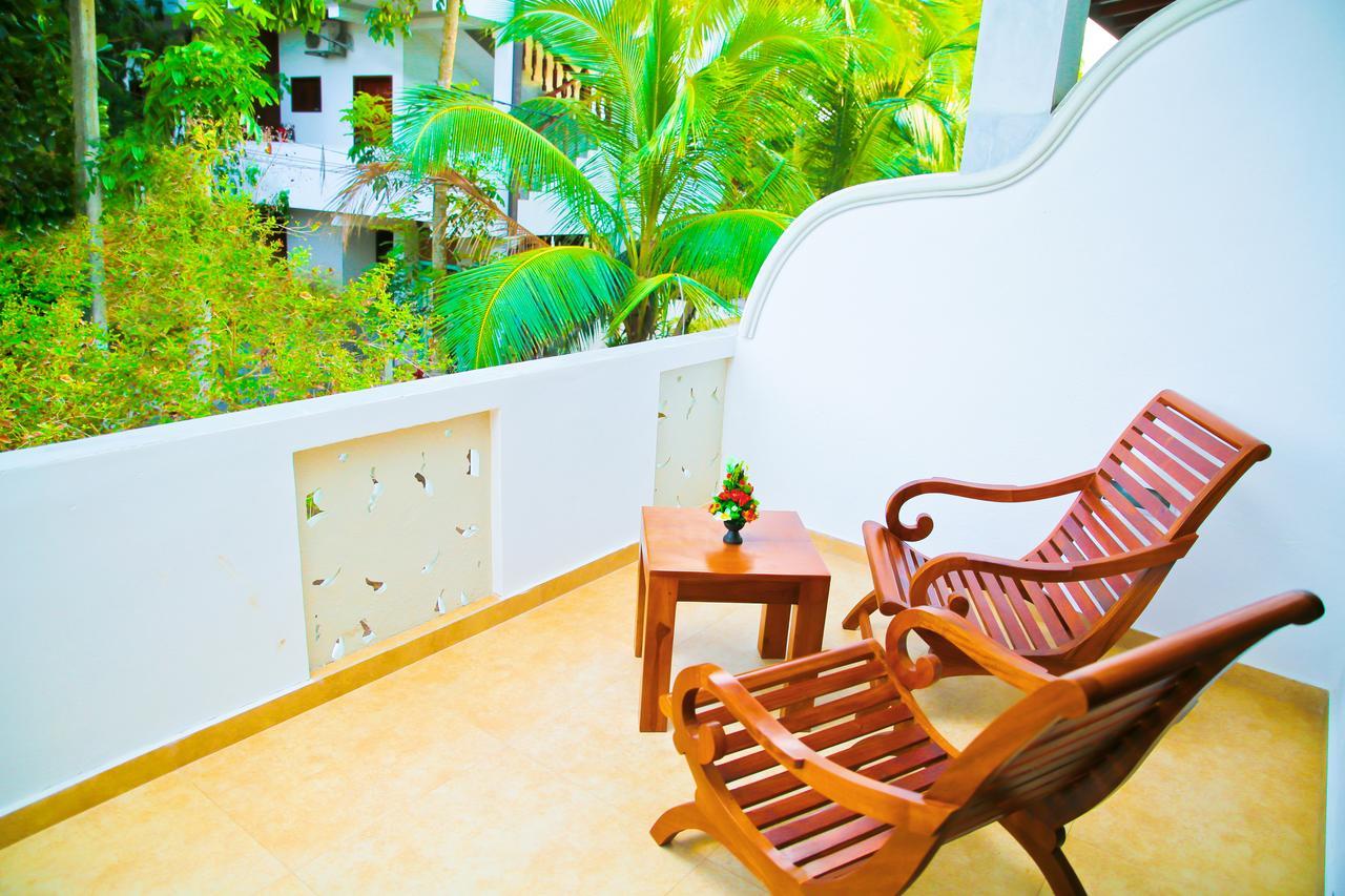 Prince Beach Hotel Bentota Bagian luar foto