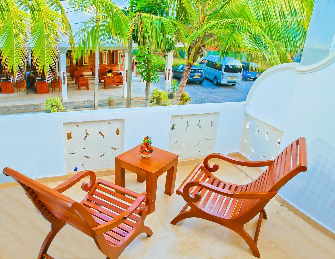 Prince Beach Hotel Bentota Bagian luar foto
