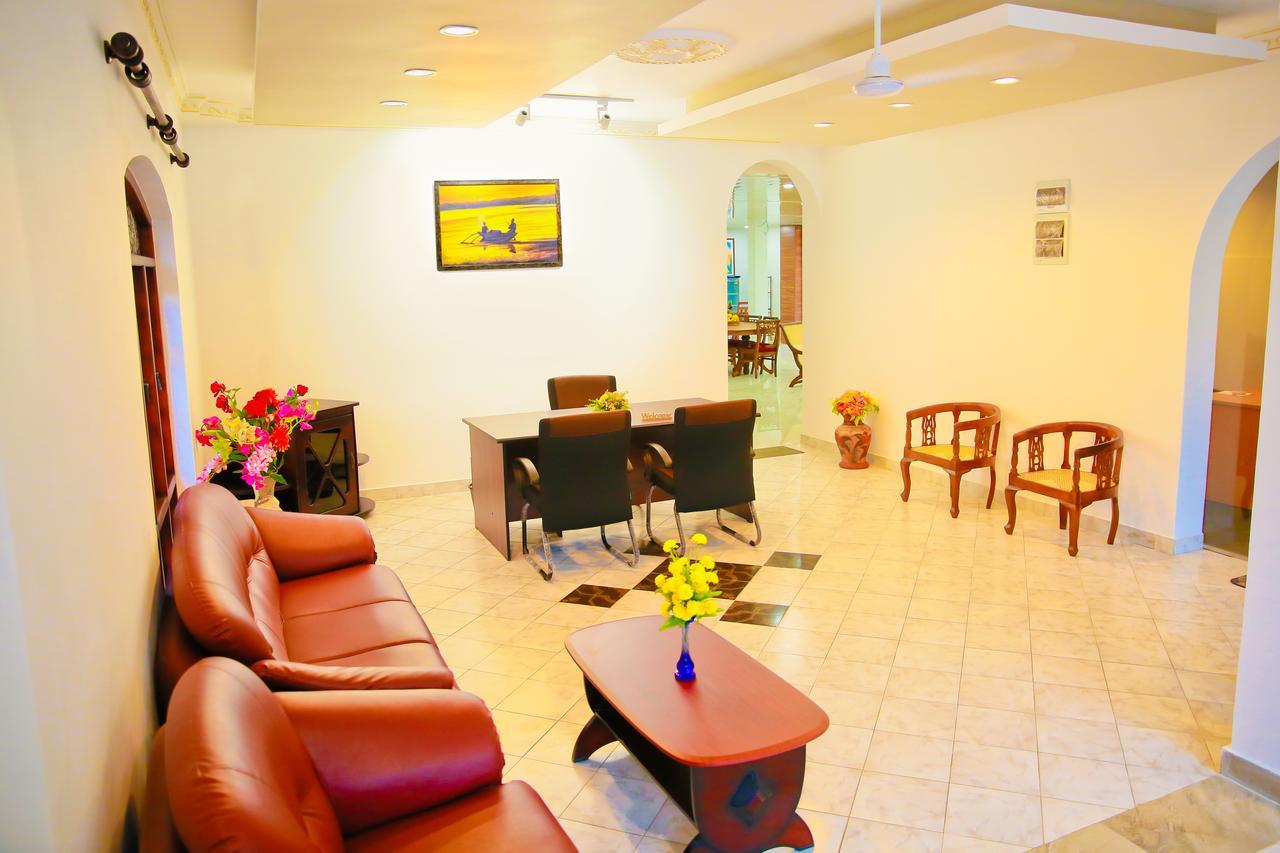 Prince Beach Hotel Bentota Bagian luar foto