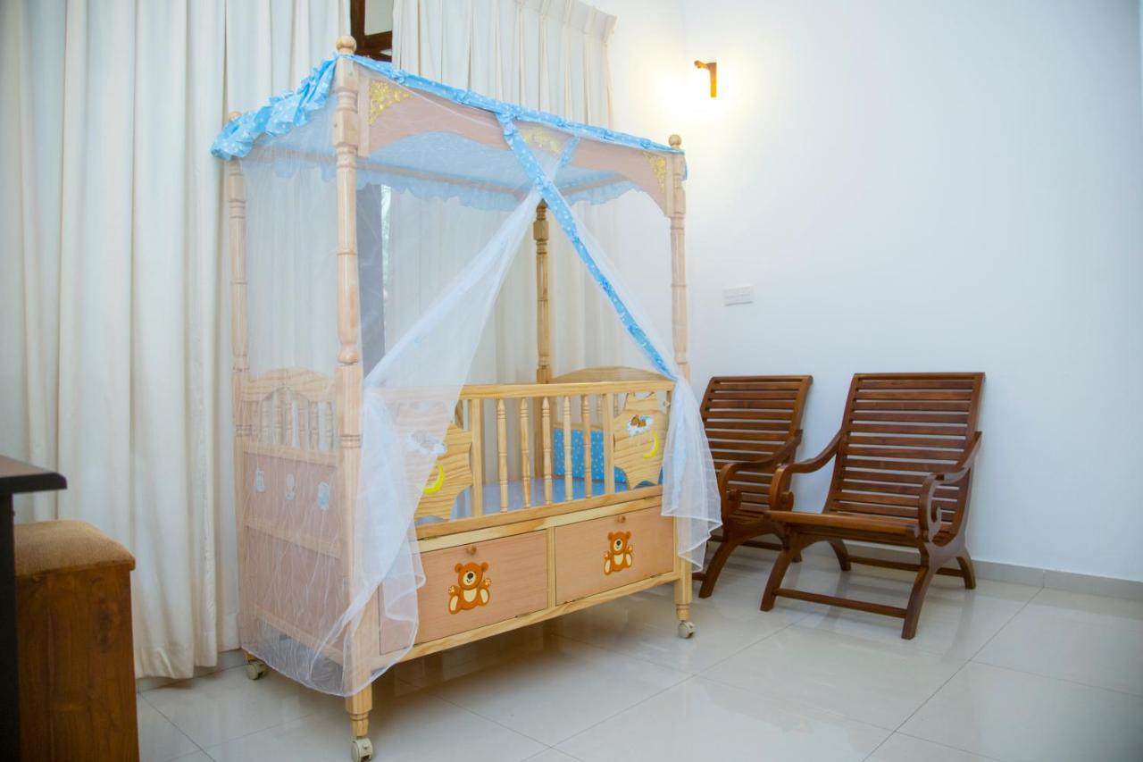 Prince Beach Hotel Bentota Bagian luar foto