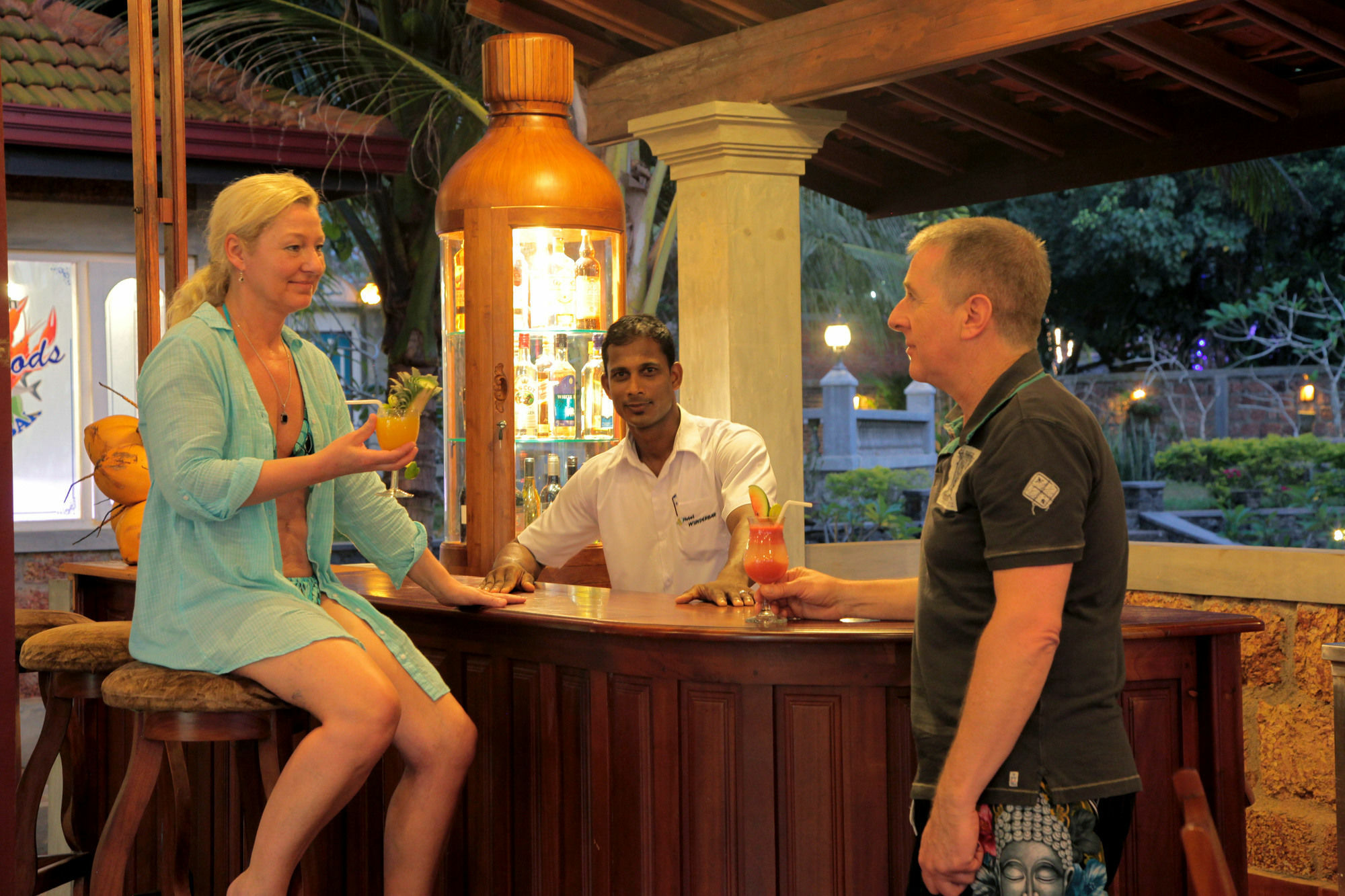 Prince Beach Hotel Bentota Bagian luar foto