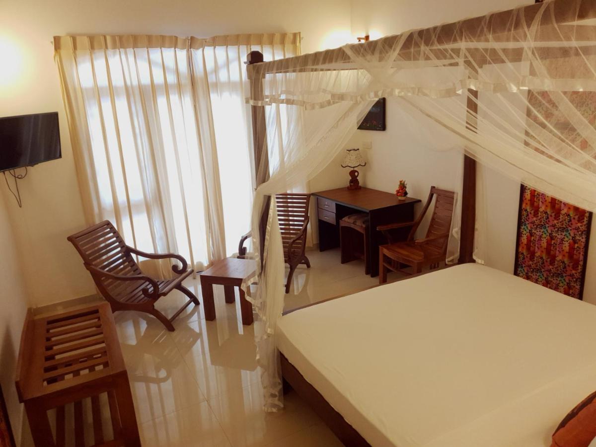 Prince Beach Hotel Bentota Bagian luar foto